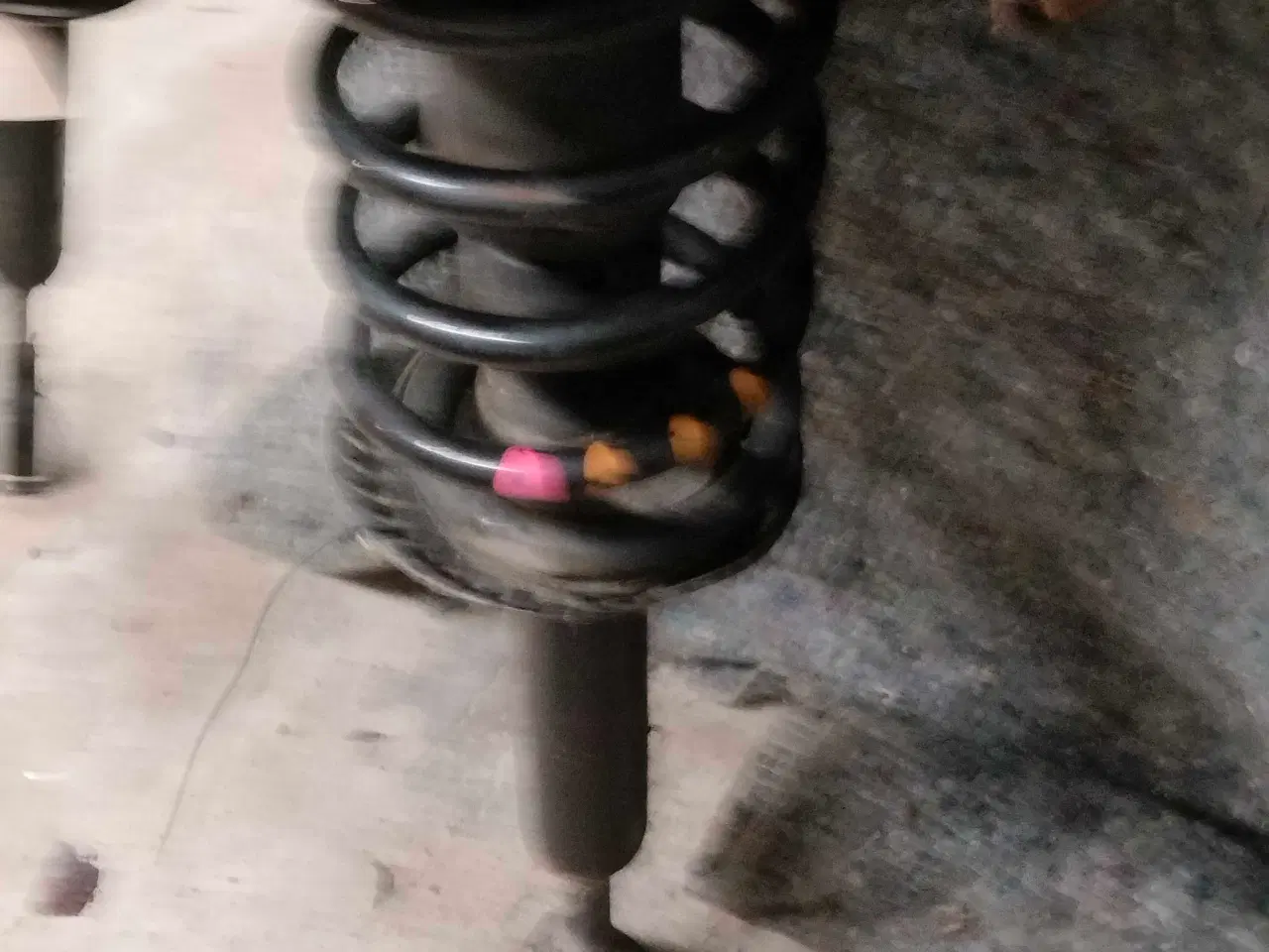 Billede 4 - Fjederben sæt for VW Passat 3B