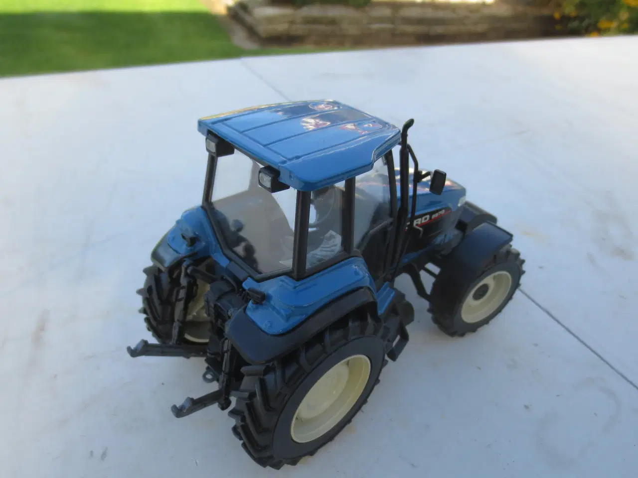 Billede 2 - 1 stk New Holland 8970 Modeltraktor