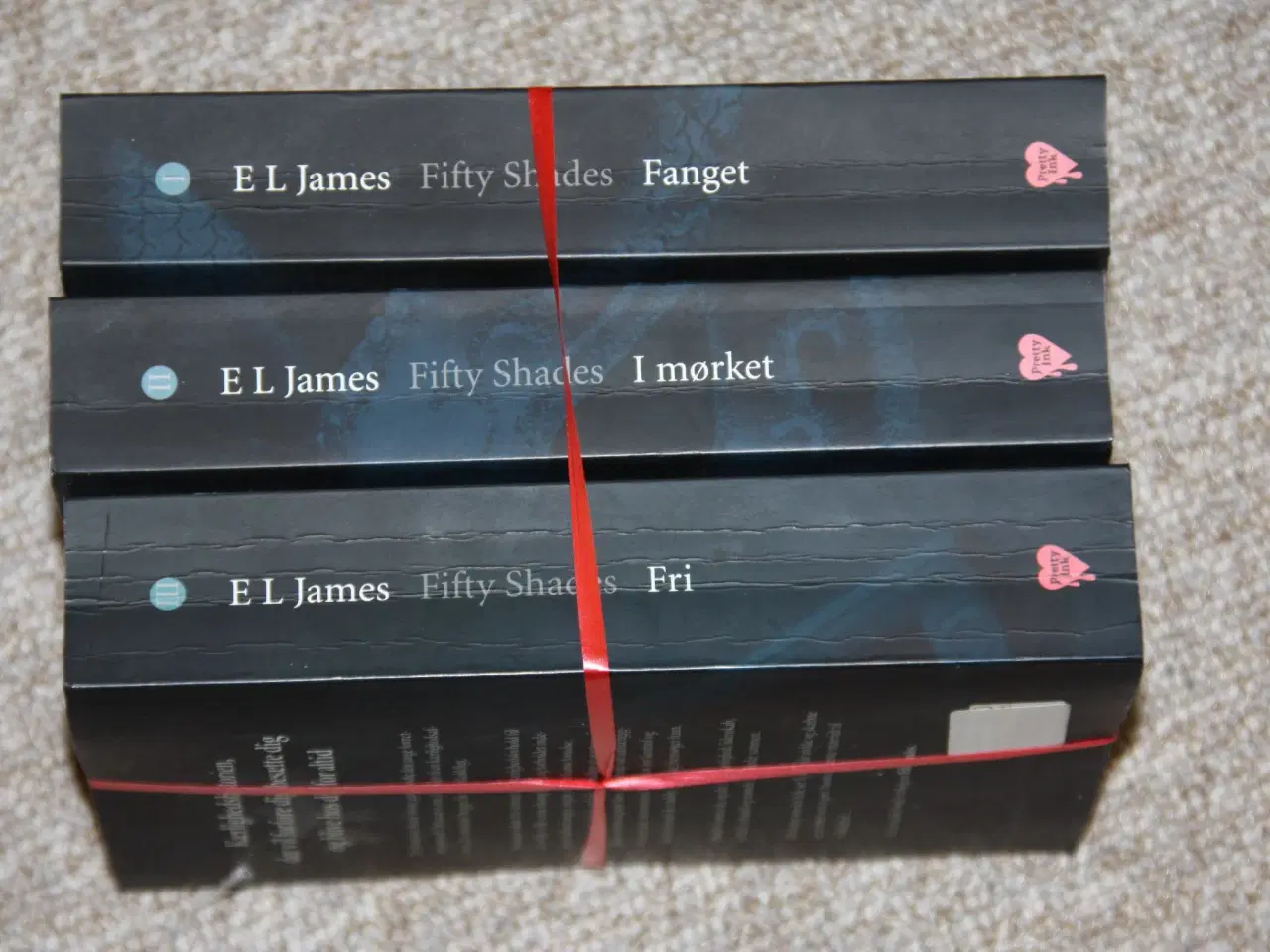 Billede 1 - E. L. James Fifty Shades Fanget, I mørket, Fri 