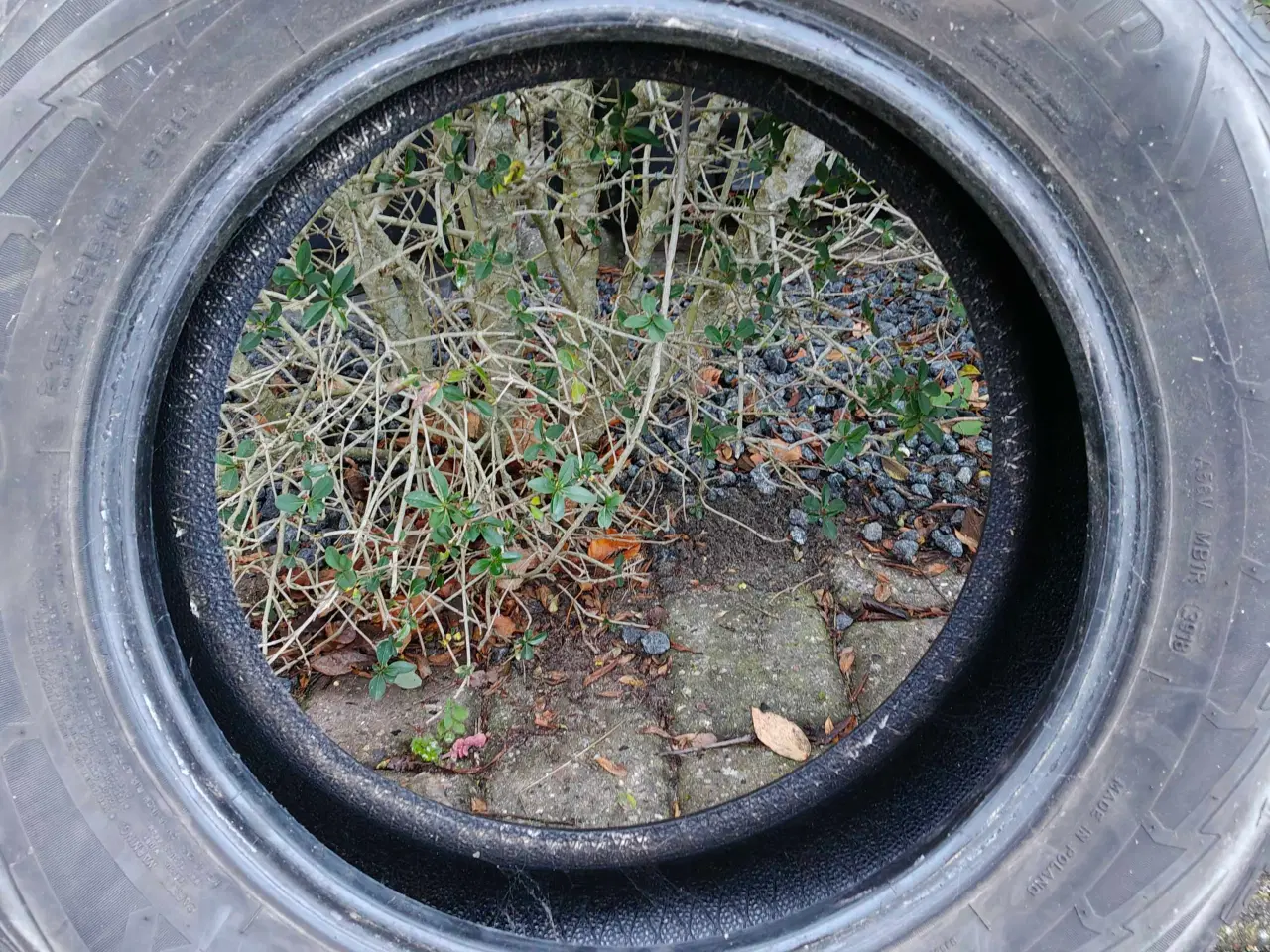 Billede 2 - Goodyear UltraGrip Performance 16"