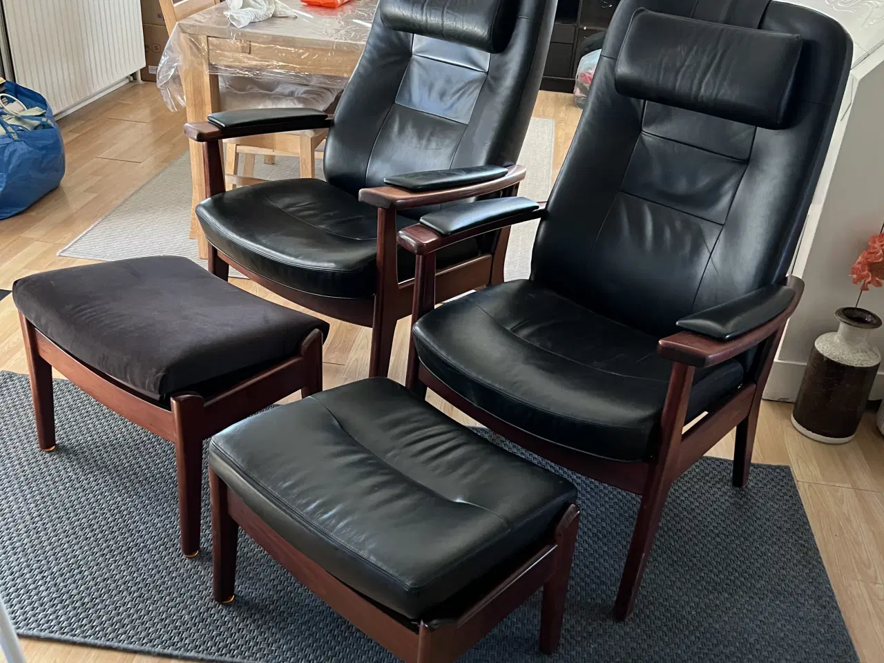 Billede 3 - 2 Farstrup otiums lænestole m/ skamler