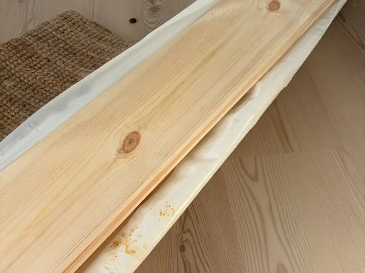 Billede 1 - REST: massivt fyrretræsgulv