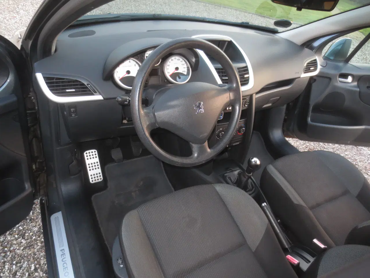 Billede 15 - Pæn Peugeot 207 1.4 i St-Car Nysynet. 