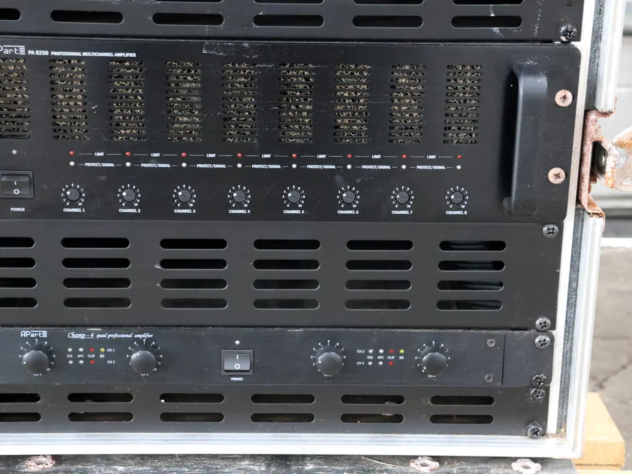 Billede 14 - Lydudstyr i flightcase - stand ukendt.