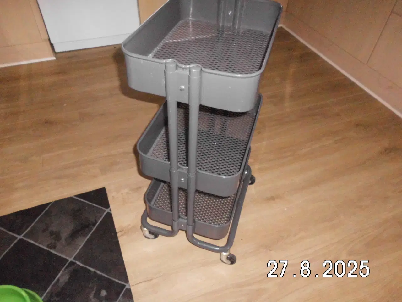 Billede 2 - rullevogn med 3 hylder
