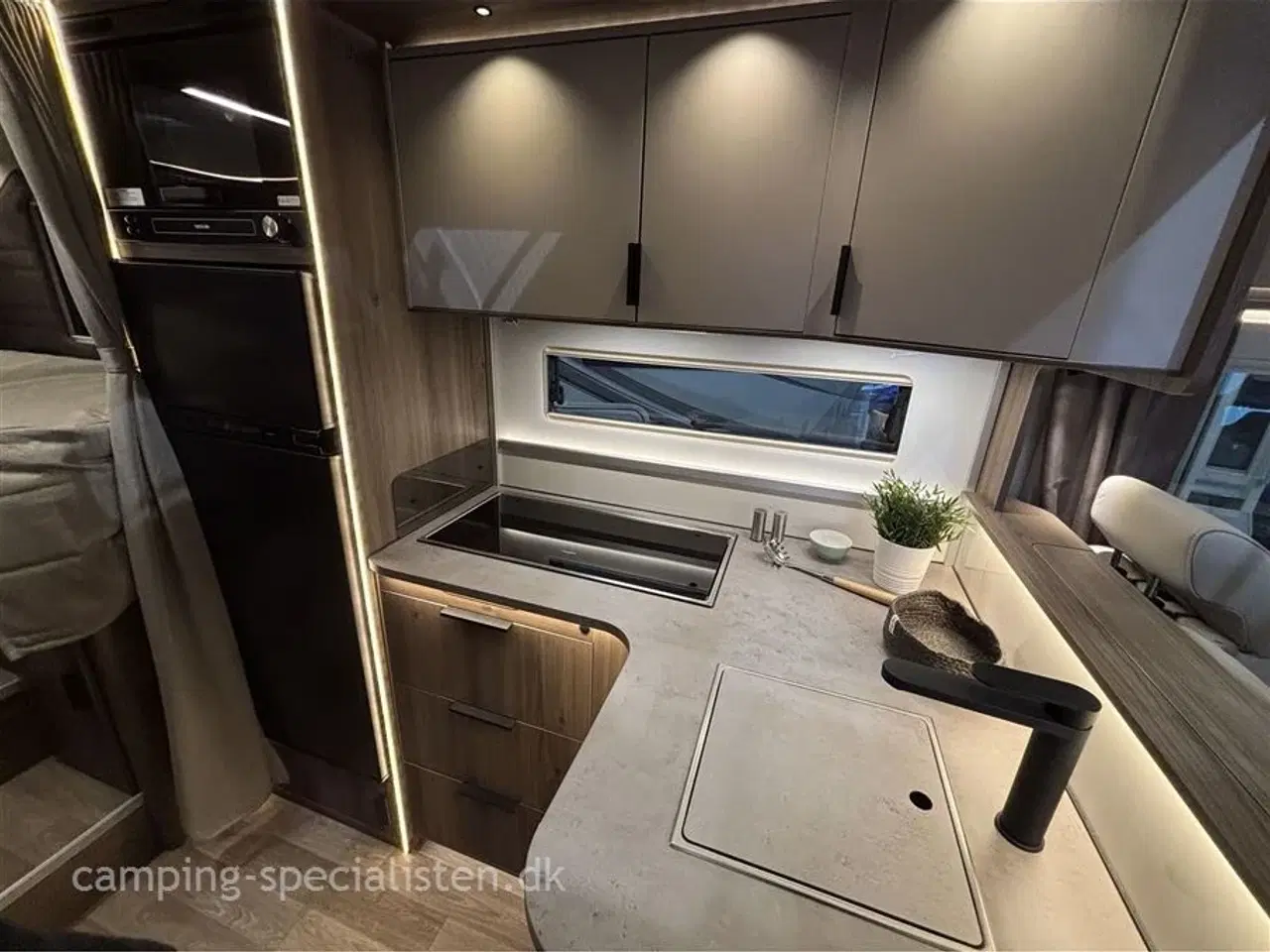 Billede 9 - 2026 - Kabe Travel Master Crown   Kabe Crown i 780 LGB 2026 - Kan snart  ses  hos Camping-Specialisten.dk