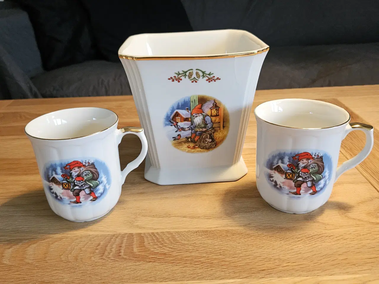 Billede 1 - Porcelæn 2 kopper og 1 vase 