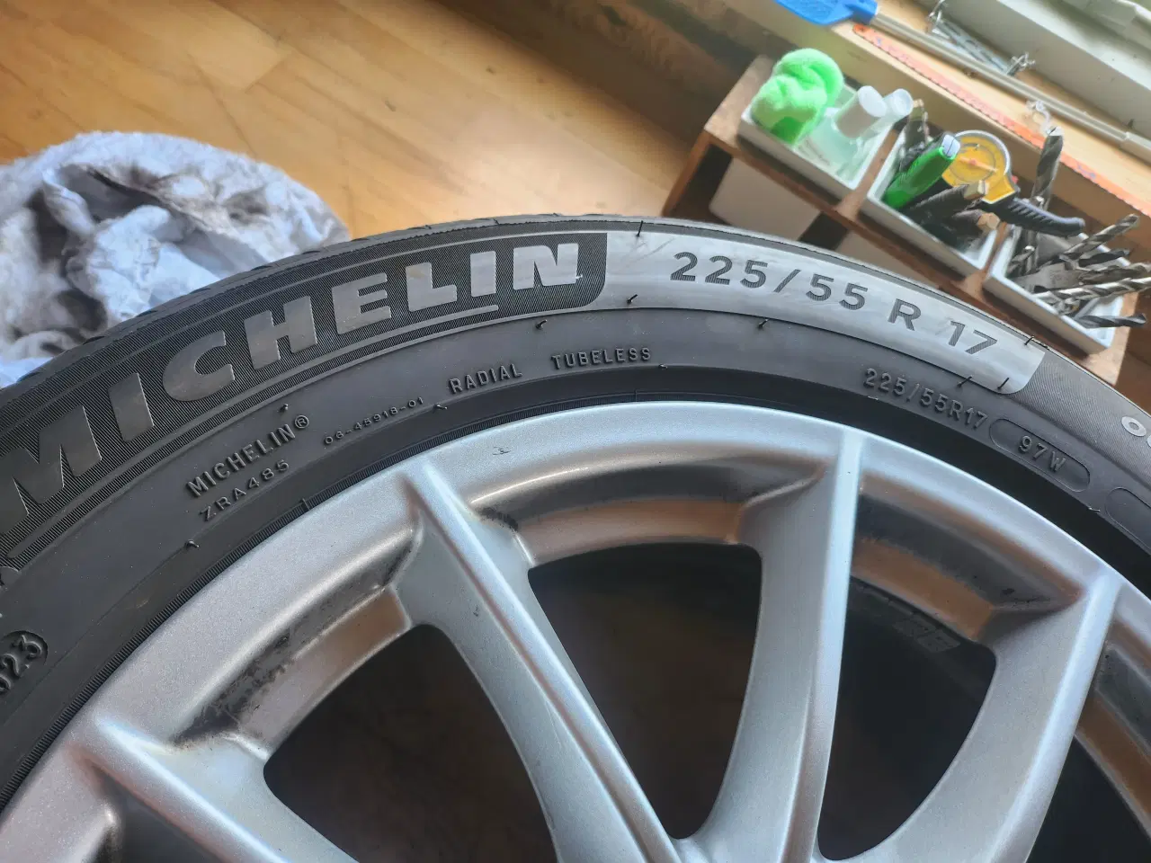 Billede 5 - Flotte 17" originale BMW alu fælge m. Michelin dæk