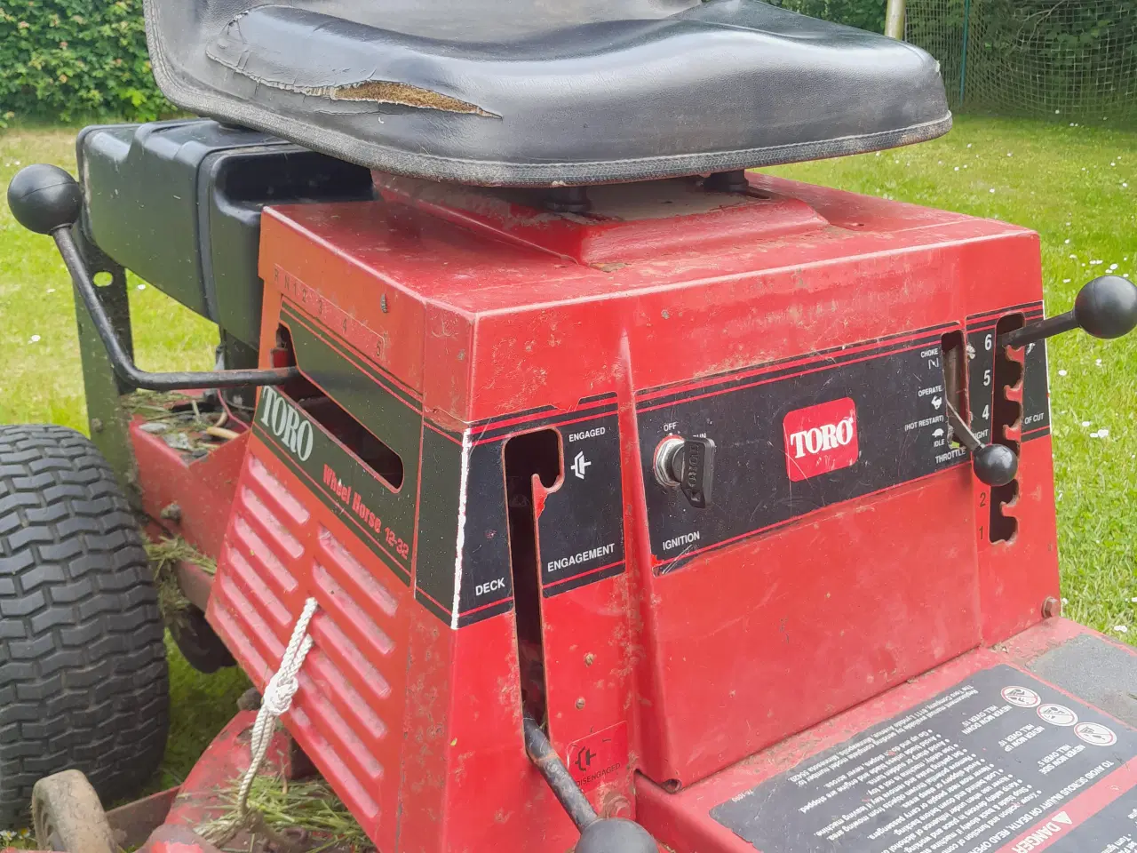 Billede 6 - Plænetraktor/ plæneklipper Toro Wheel horse 12-32