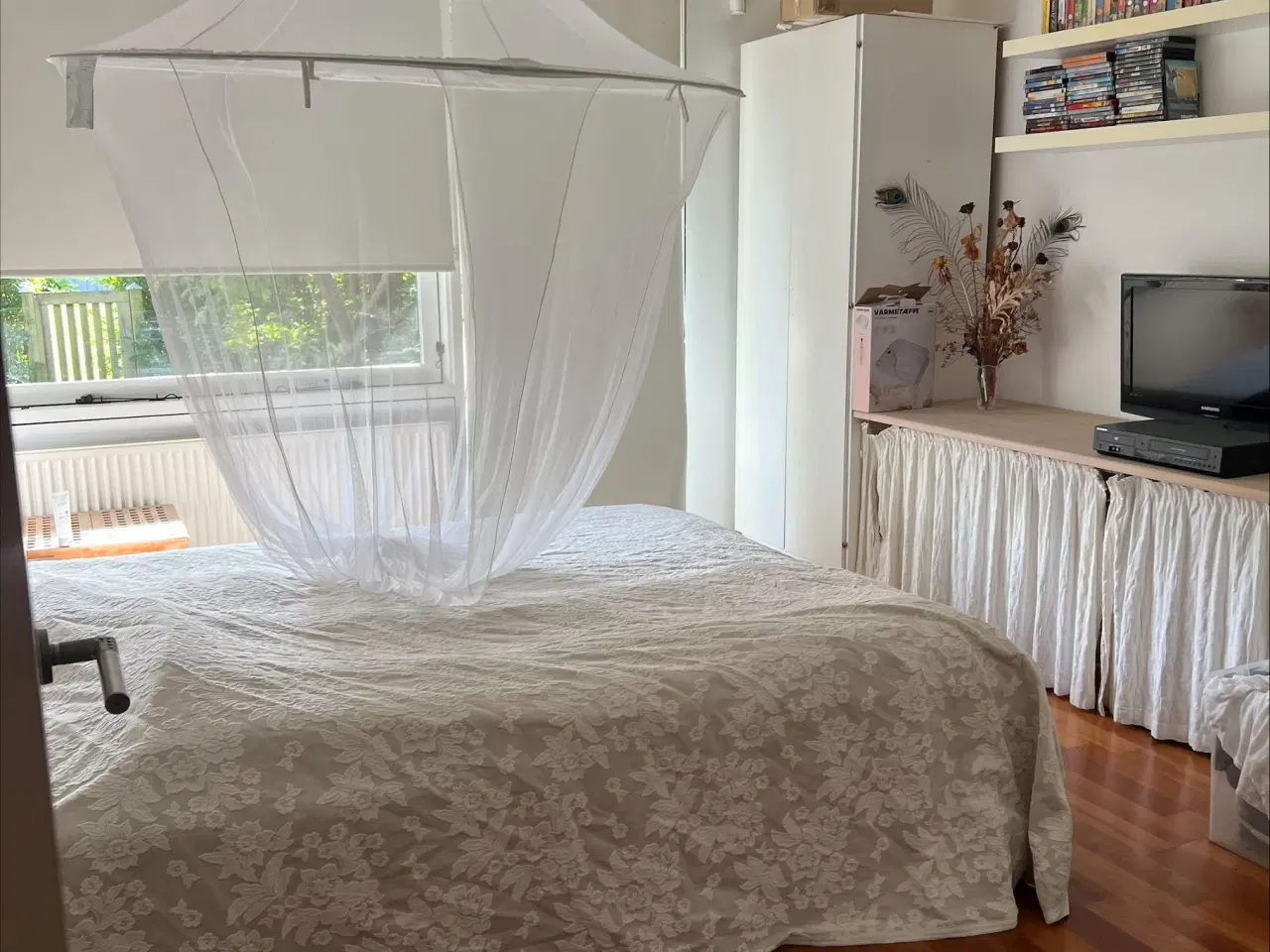 Billede 5 - 2 Værelser m/thekøkken og bad