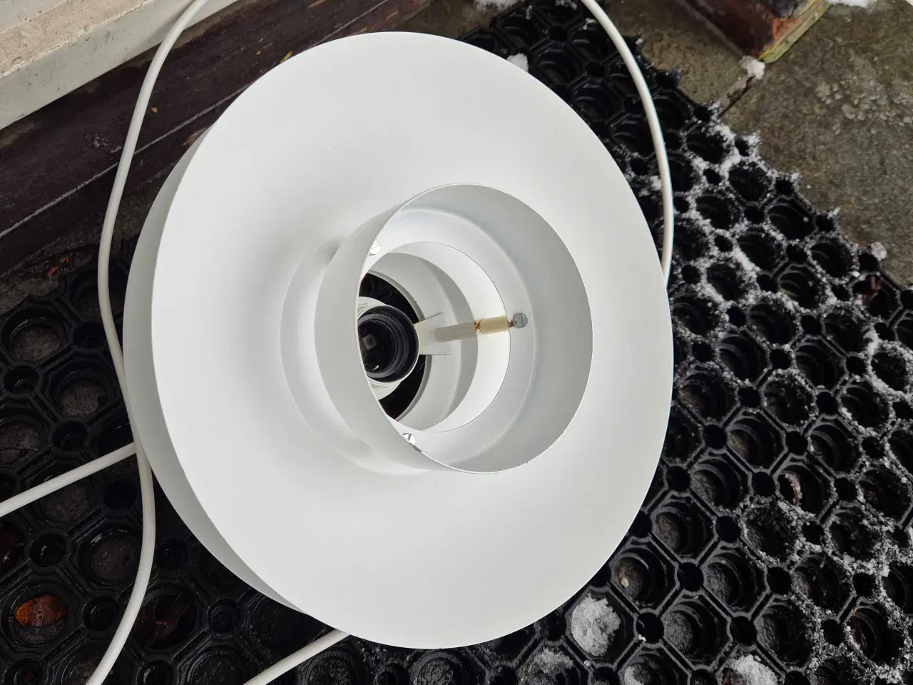 Billede 14 - Velholdt hvid flerskærmspendel 