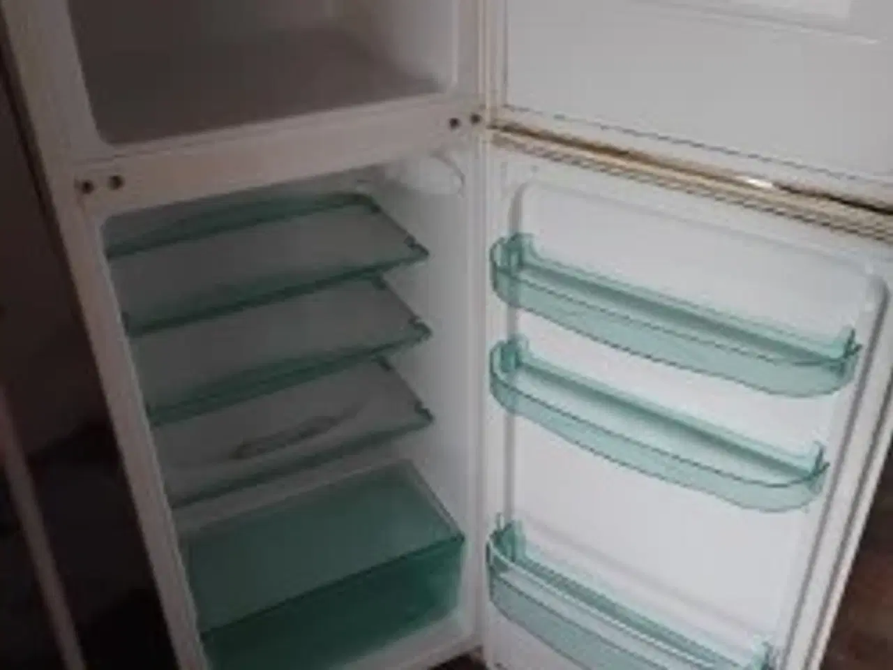 Billede 1 - Ældre køleskab m. frys 