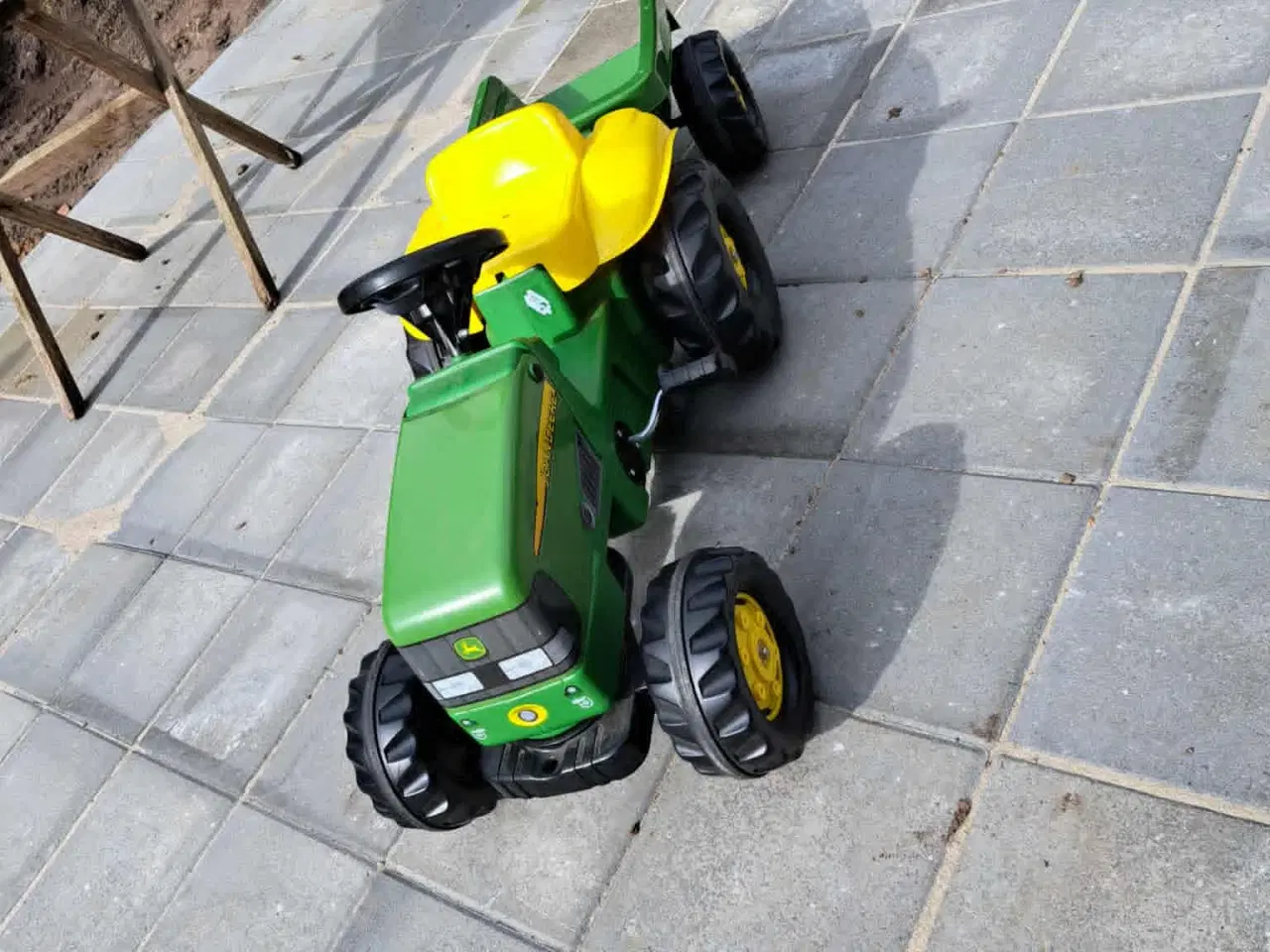 Billede 1 - børne legetøj pedal traktor john deere med vogn