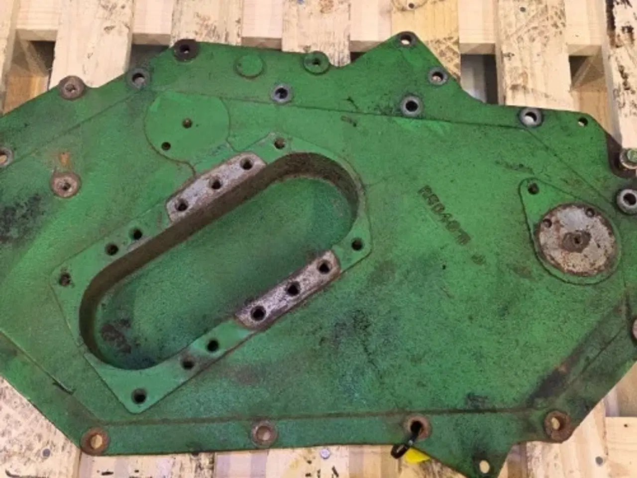 Billede 10 - John Deere 6125HZ001 Dæksel R504671