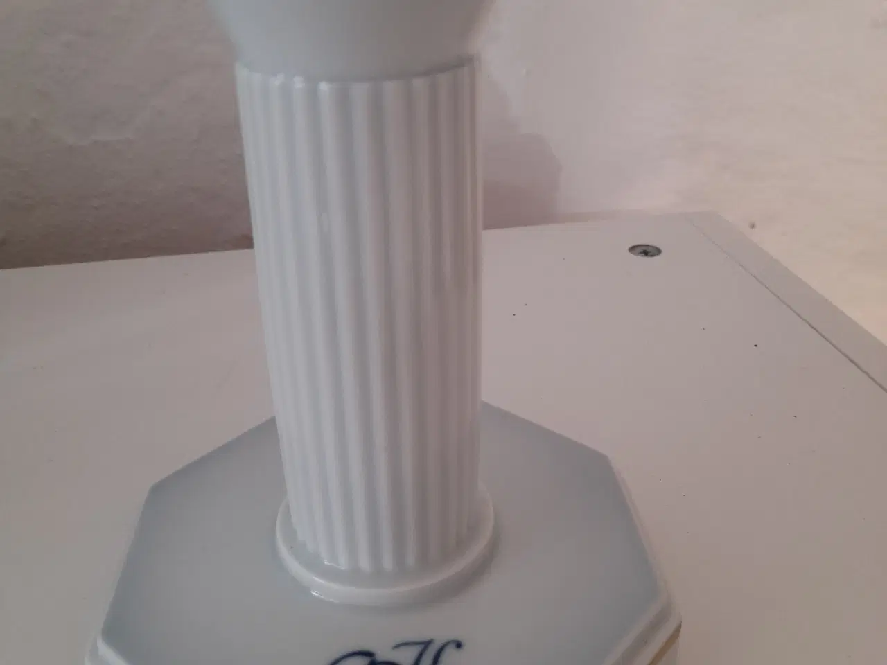 Billede 12 - Møbler porcelæn osv