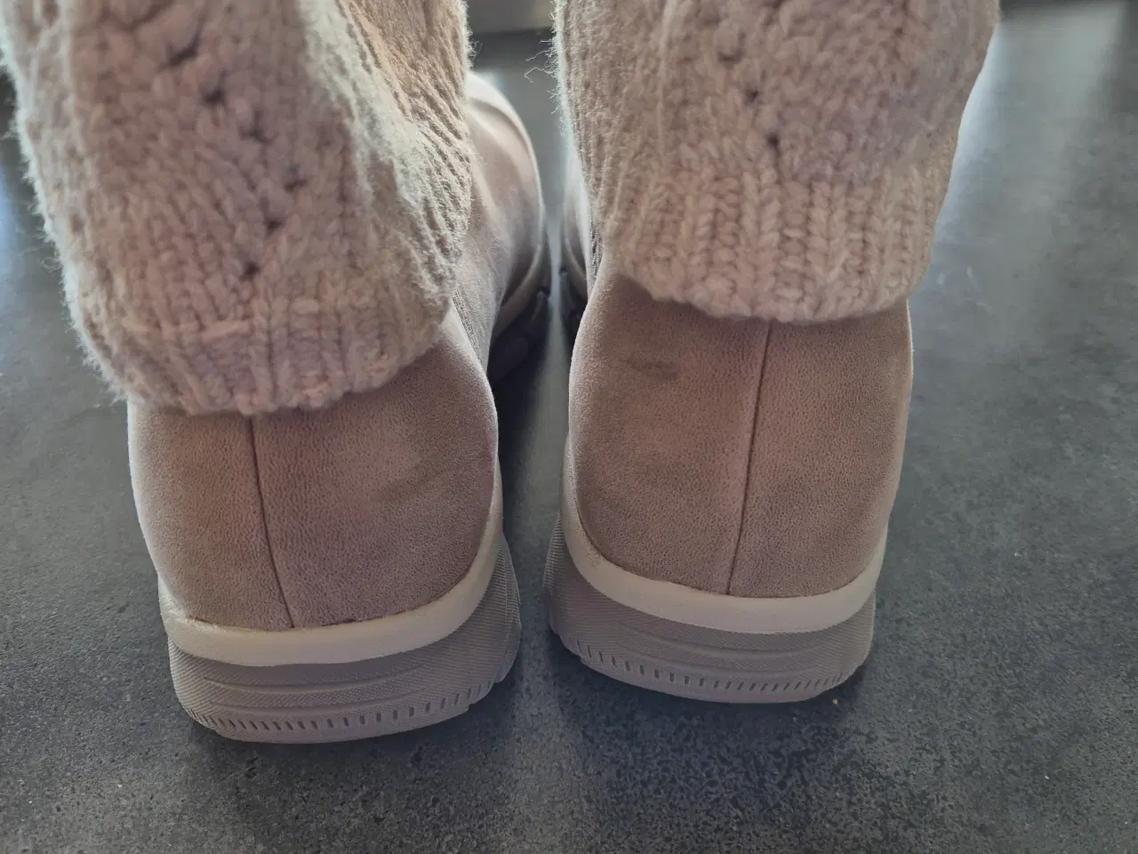 Billede 4 - Skechers, kort støvle, slip in