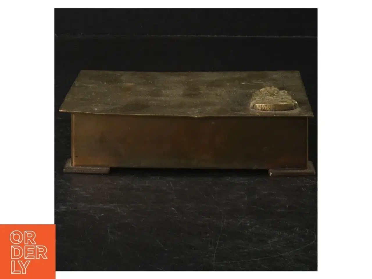 Billede 1 - Træskrin med metalbeslag (str. 14x10 cm)
