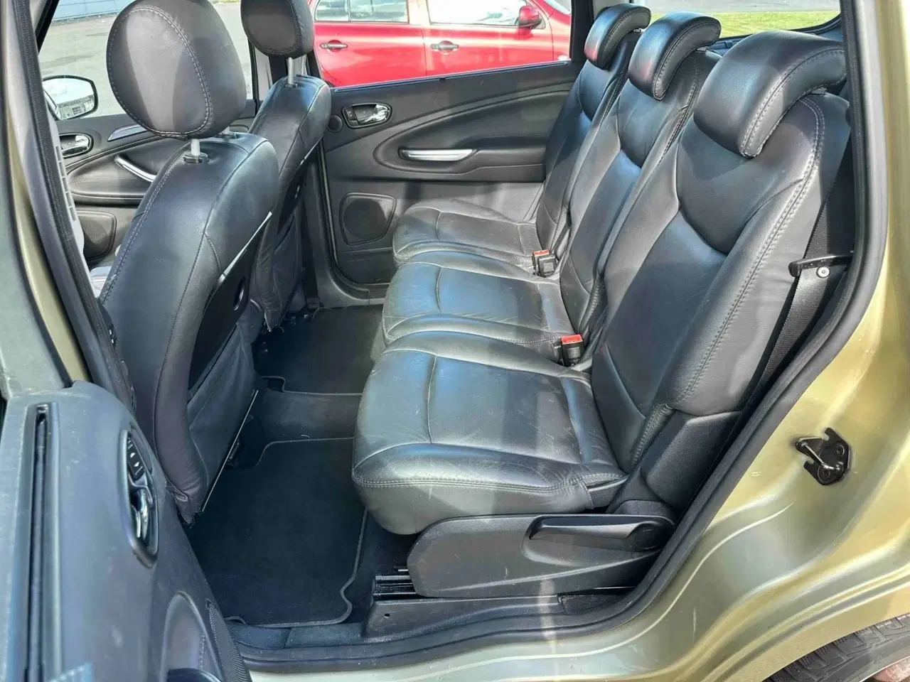 Billede 8 - Ford Galaxy 2,0 145 Ghia 7prs