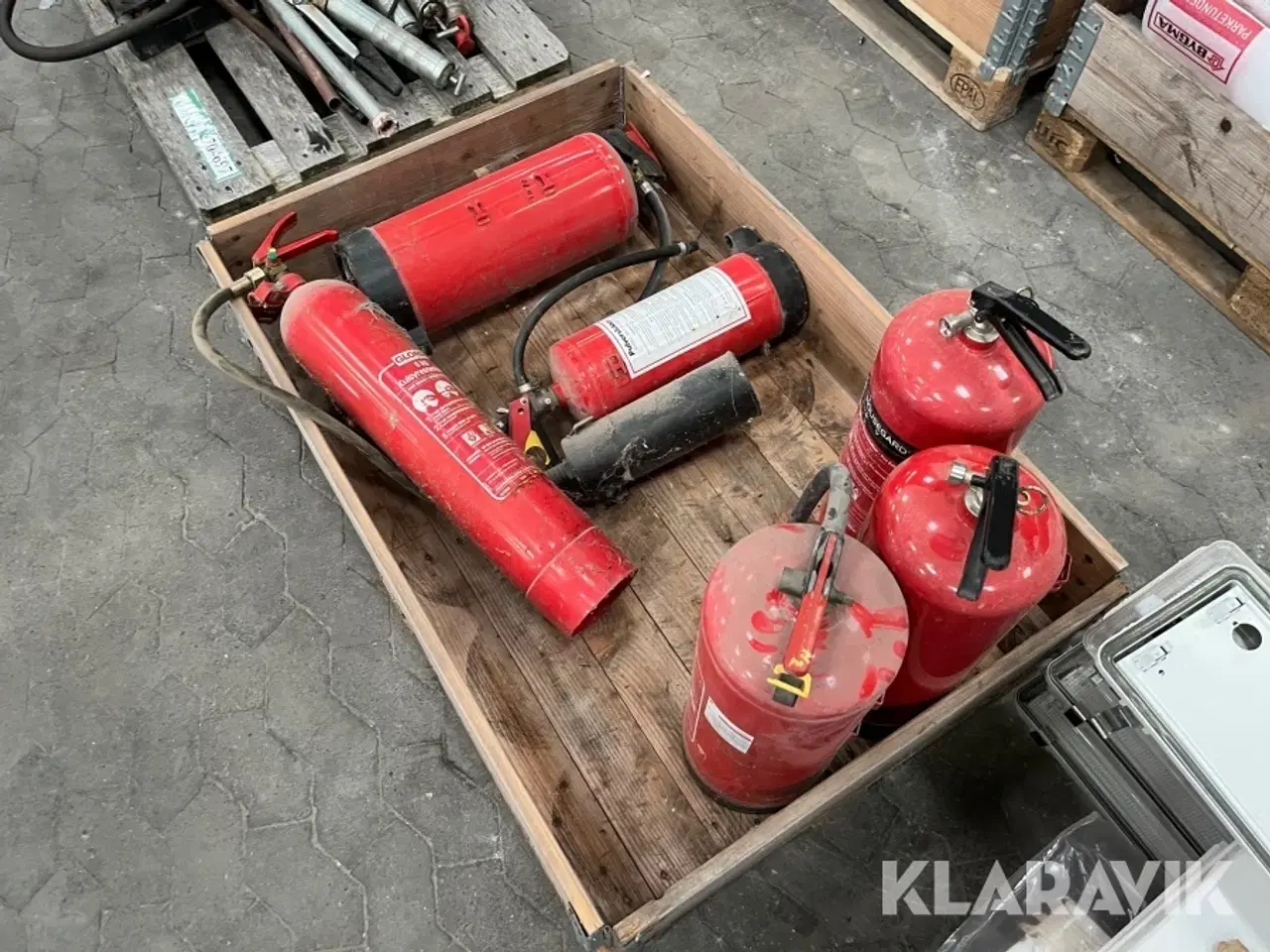 Billede 5 - Lot - Pulver- og vandslukkere Housegard og Gloria 12 kg og 9 Liter