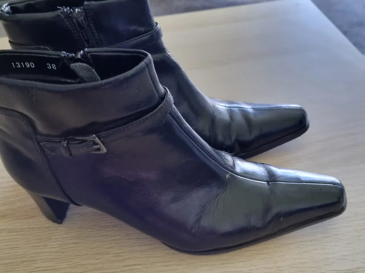 Billede 5 -  Afis Fashion-Style Støvletter I sort læder 
