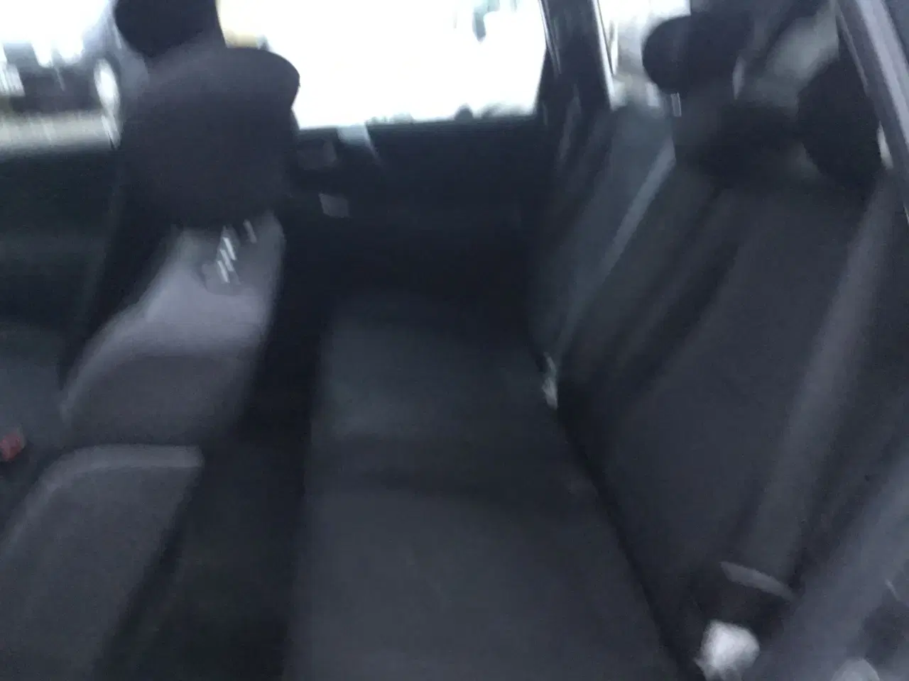 Billede 9 - Suzuki Liana 1,6 nysynet 12/25 træk helårsdæk airc