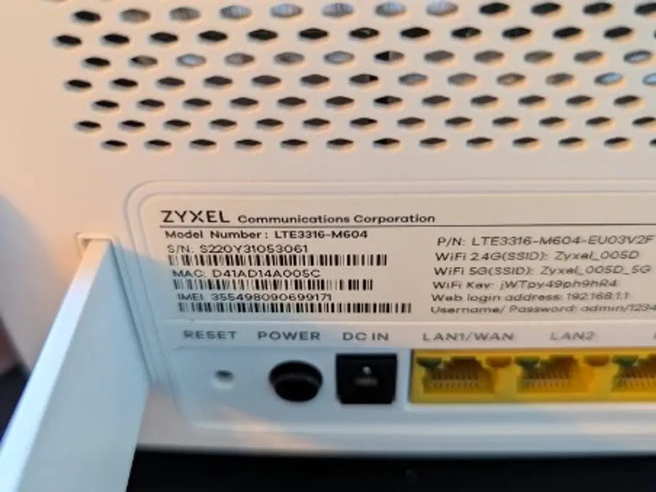 Billede 3 - Zyxel LTE3316-M604 Router til SIM-Kort sælges