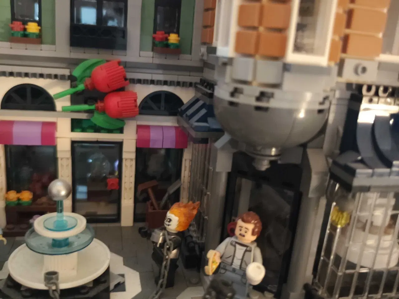 Billede 3 - LEGO Creator Expert 10255 Assembly Square