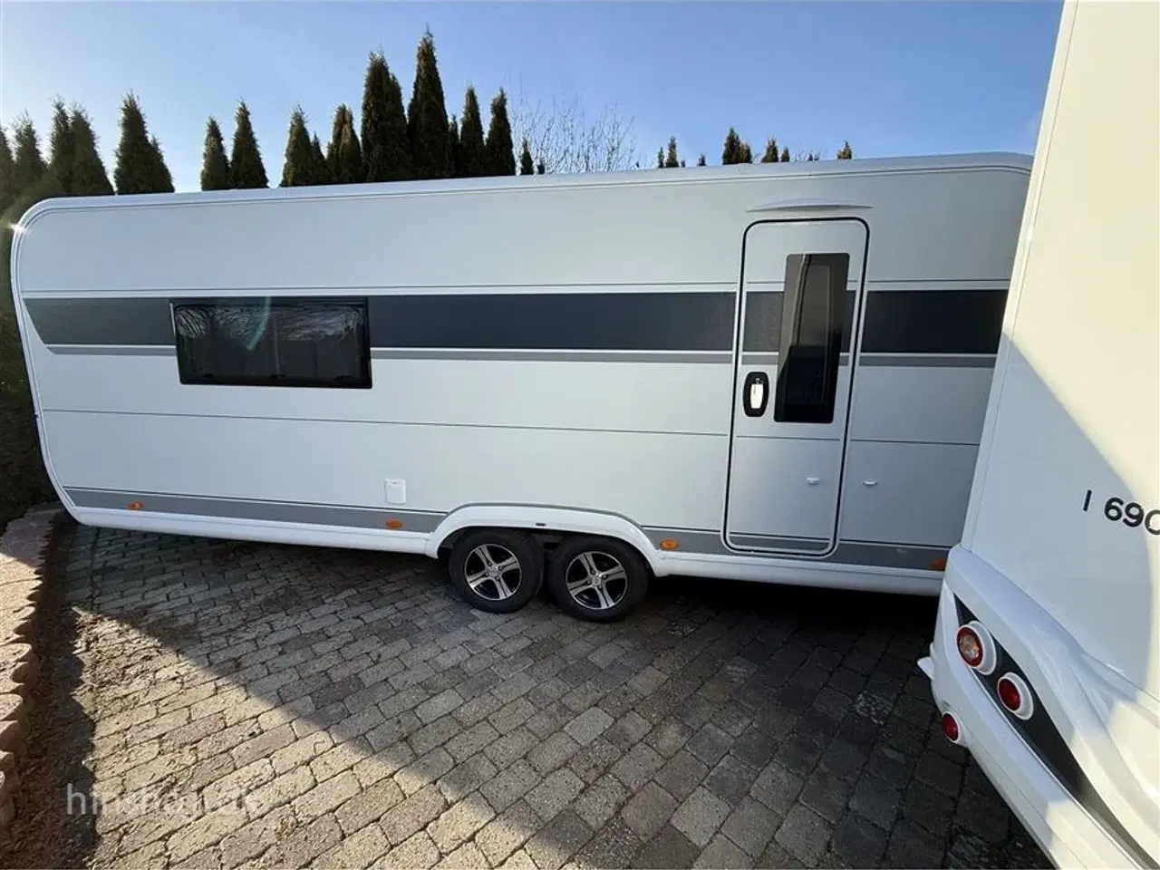 Billede 16 - 2026 - Hobby Maxia 660 WQM Lækker Hobby med fritstående dobbeltseng og front køkken fra Hinshøj Caravan