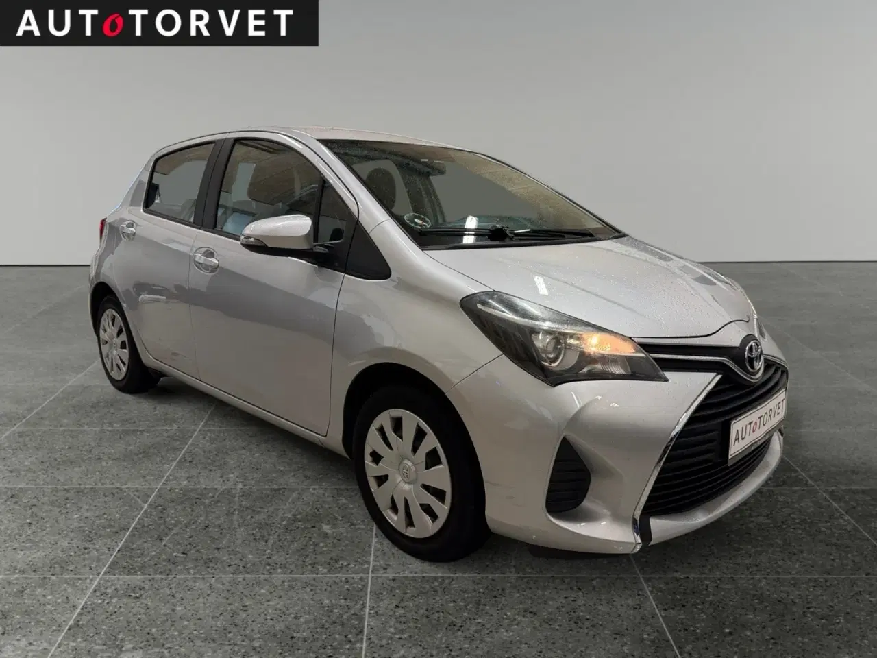 Billede 2 - Toyota Yaris 1,0 VVT-i T2 Touch