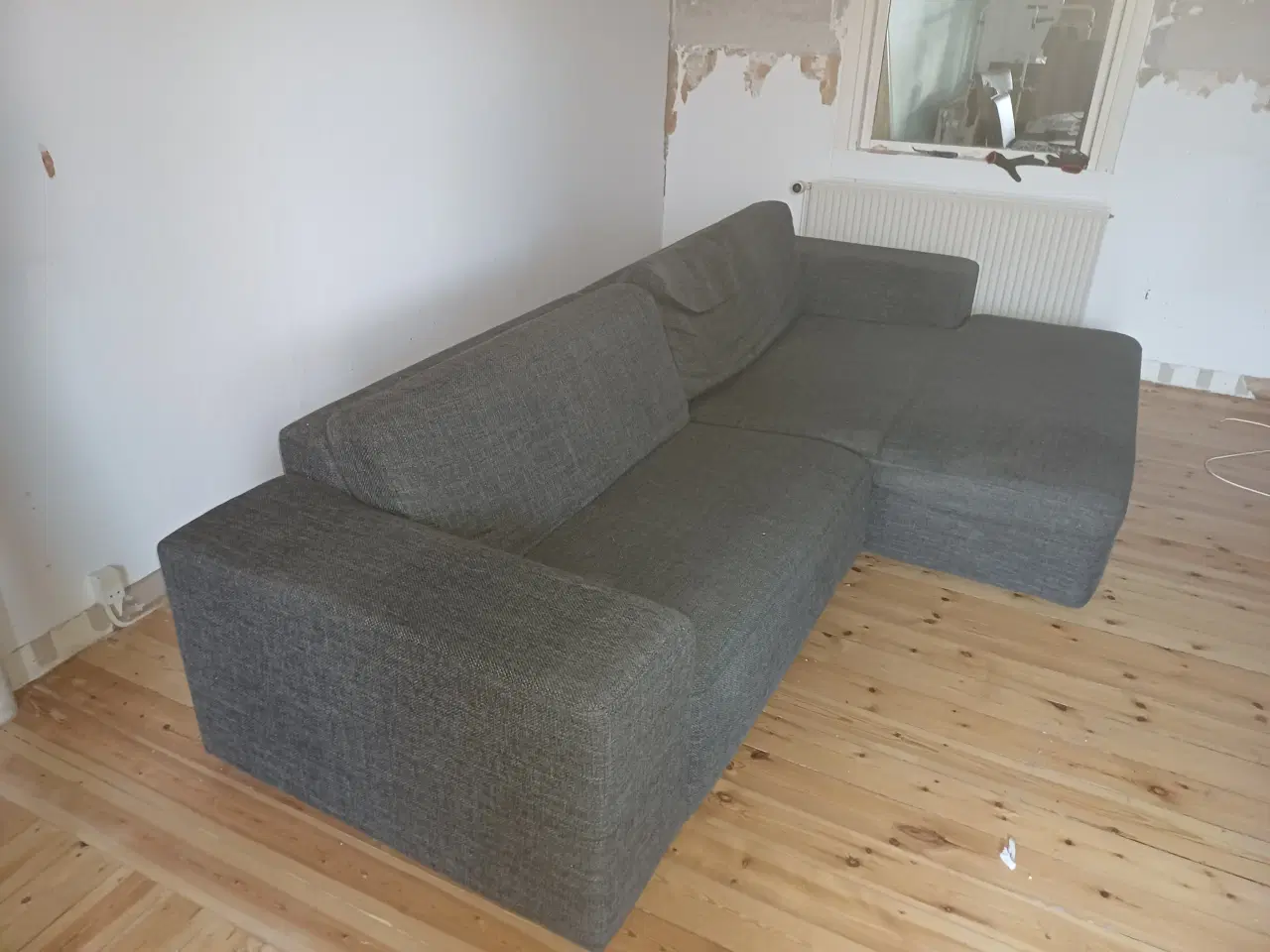 Billede 2 - Sofa i grå stof 