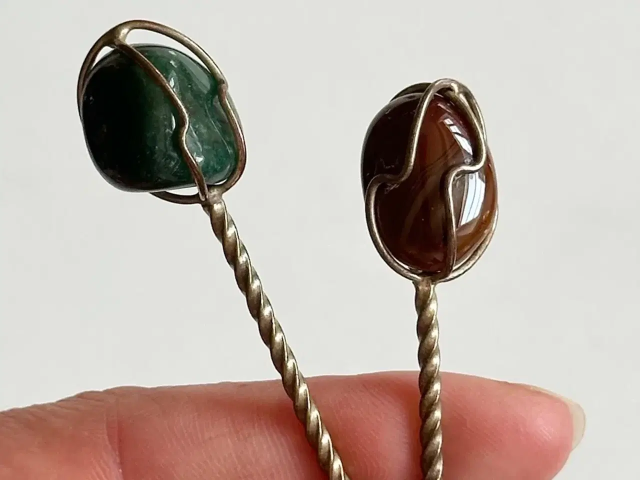 Billede 3 - Pålægsgafler m halvædelstene, 2 stk samlet