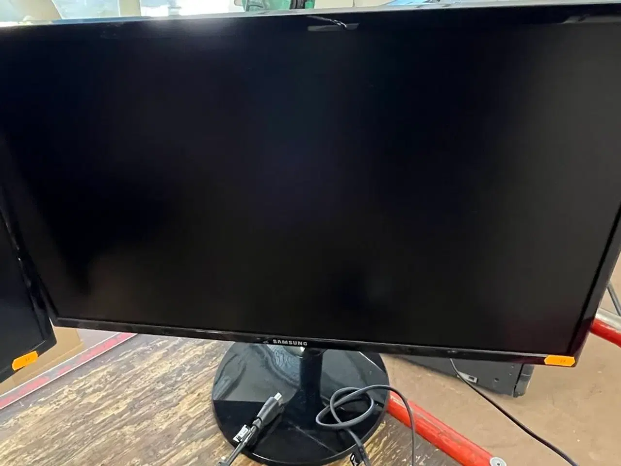 Billede 2 - 3 Stk. Skærme 24"  SAMSUNG S24F354FHU