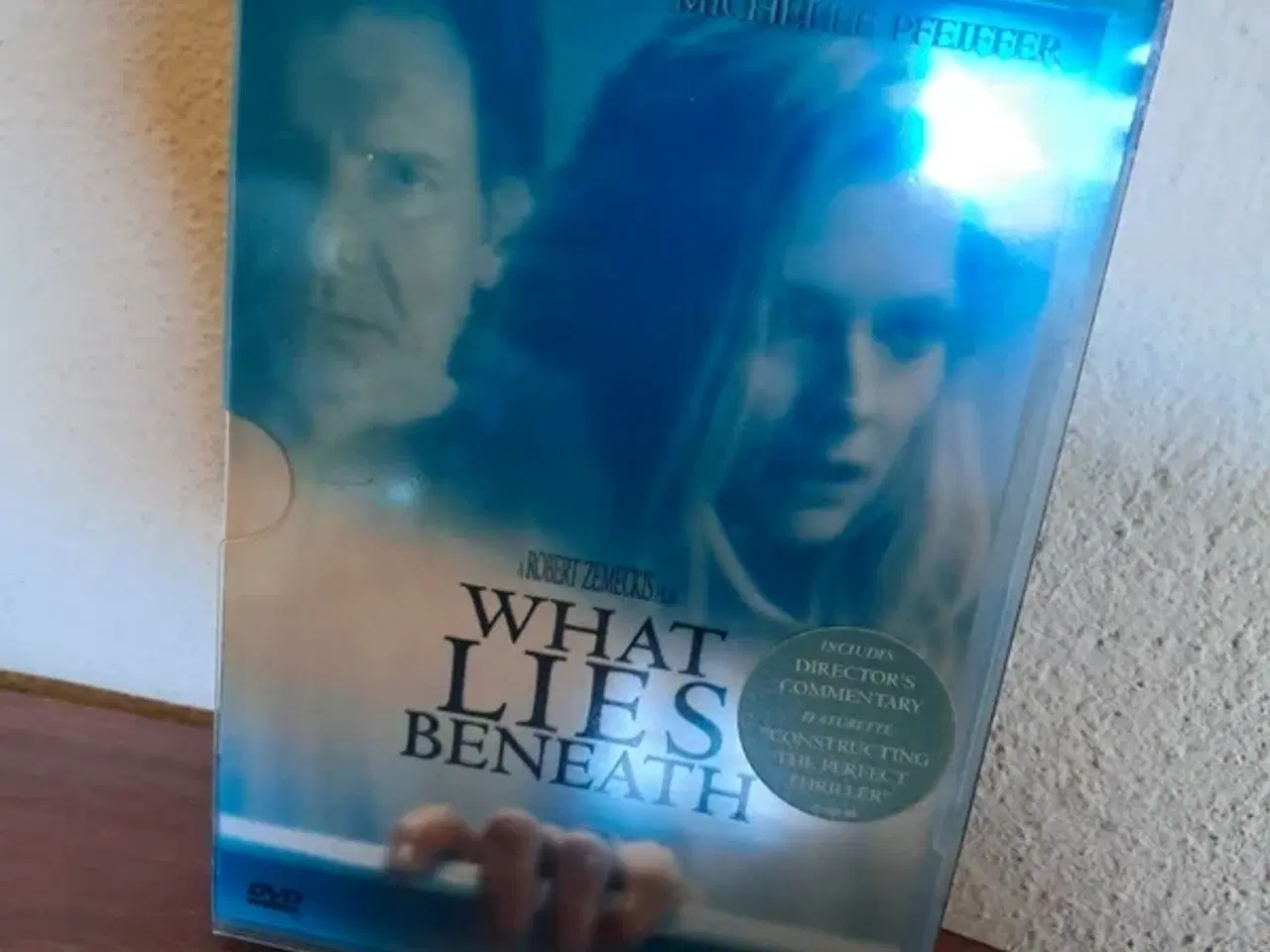 Billede 1 - What lies beneath