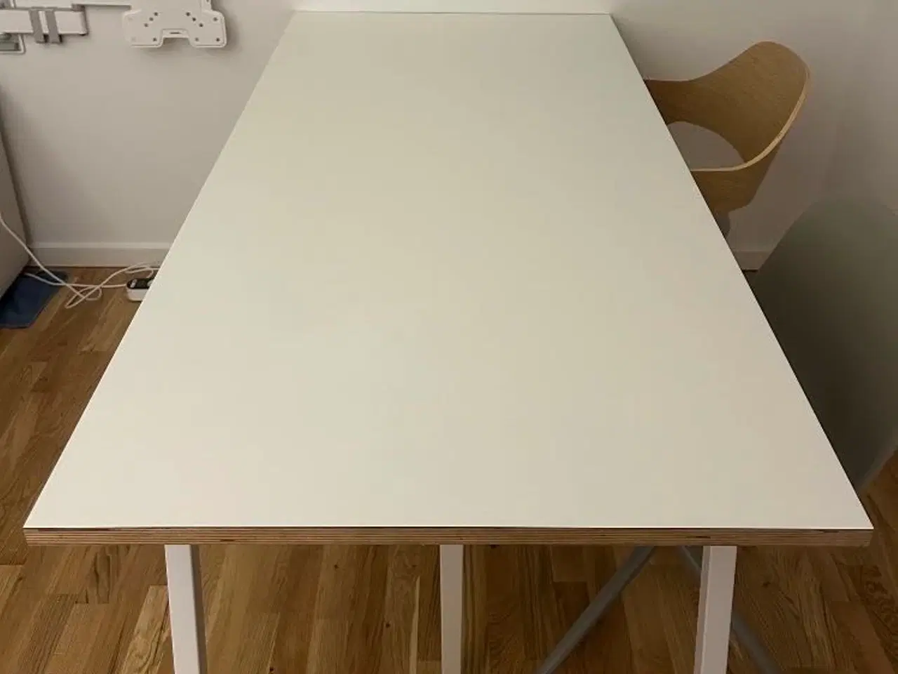 Billede 2 - Hay spisebord - FLYTTESALG