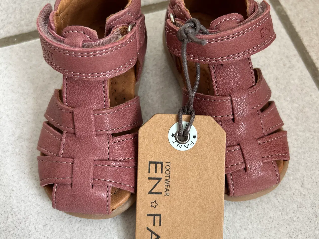 Billede 2 - Helt ny Baby EN FANT læder sandaler 