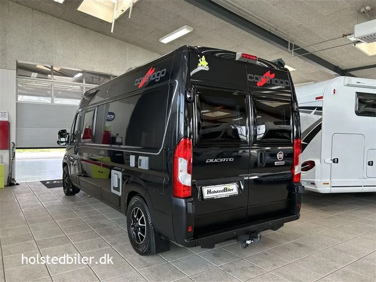 Billede 3 - 2019 - Carthago malibu 600 DB   Automatgear, km 31000, dieselfyr med indb. el-patron m.m.