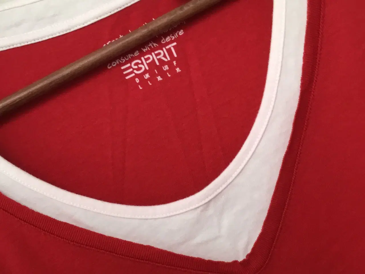 Billede 9 - Esprit smart rød bluse t-shirt str. m med hvid kon