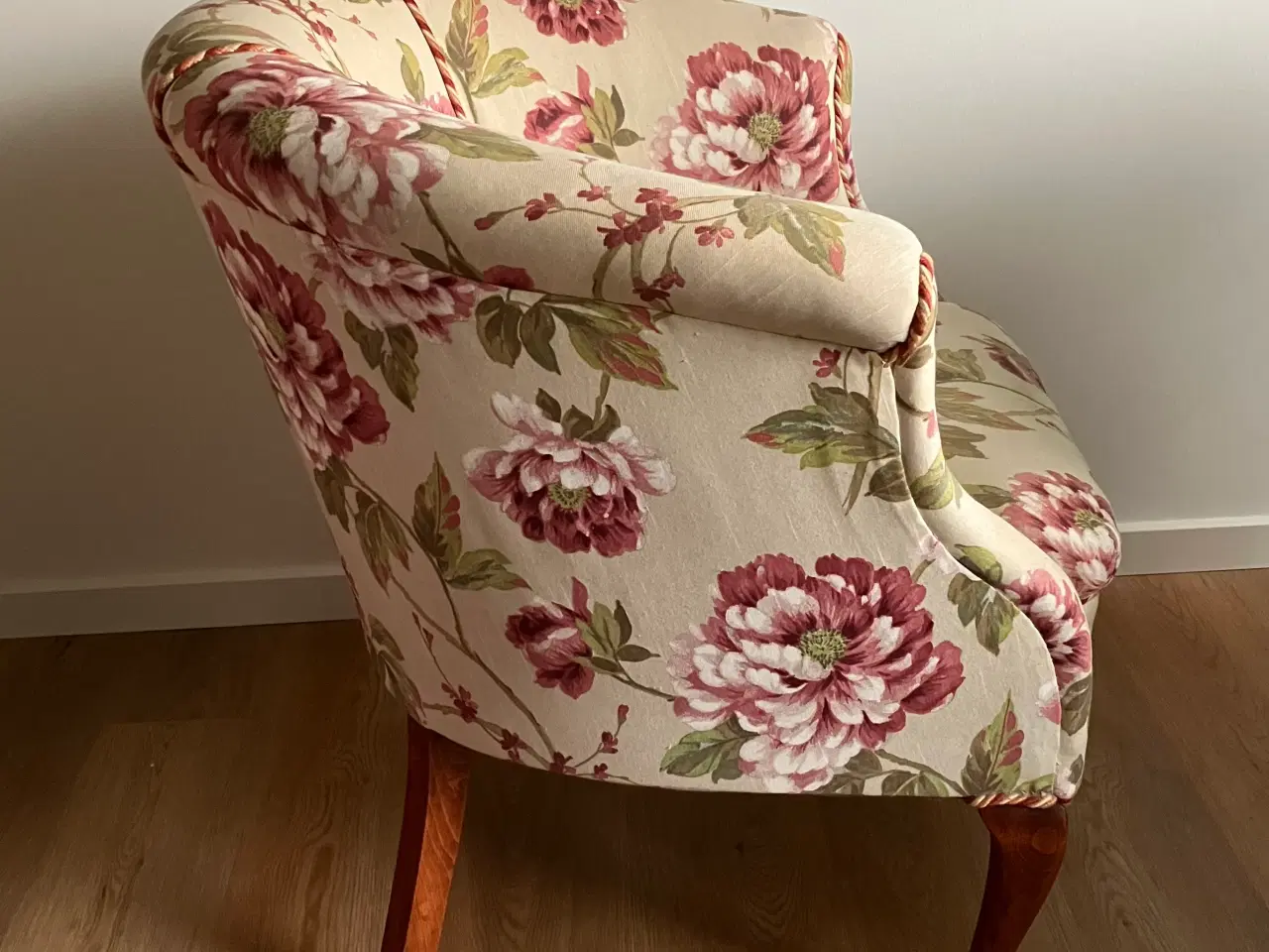 Billede 3 - Salonstol med træben i romantisk stil