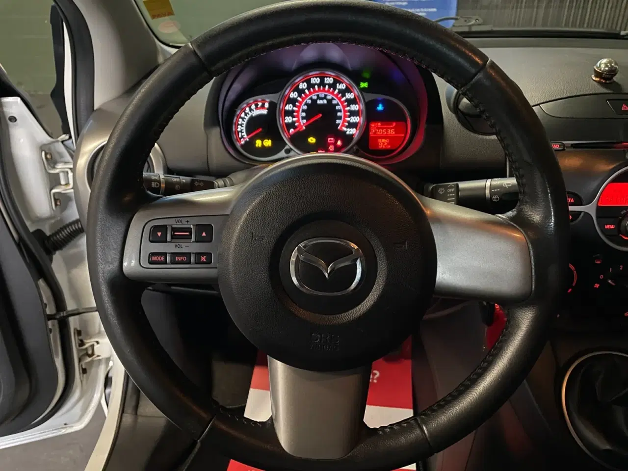 Billede 13 - Mazda 2 1,3 