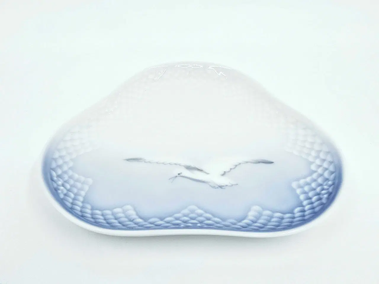 Billede 8 - Mågestel Trekantet Bakke uden guldkant Porcelæn 