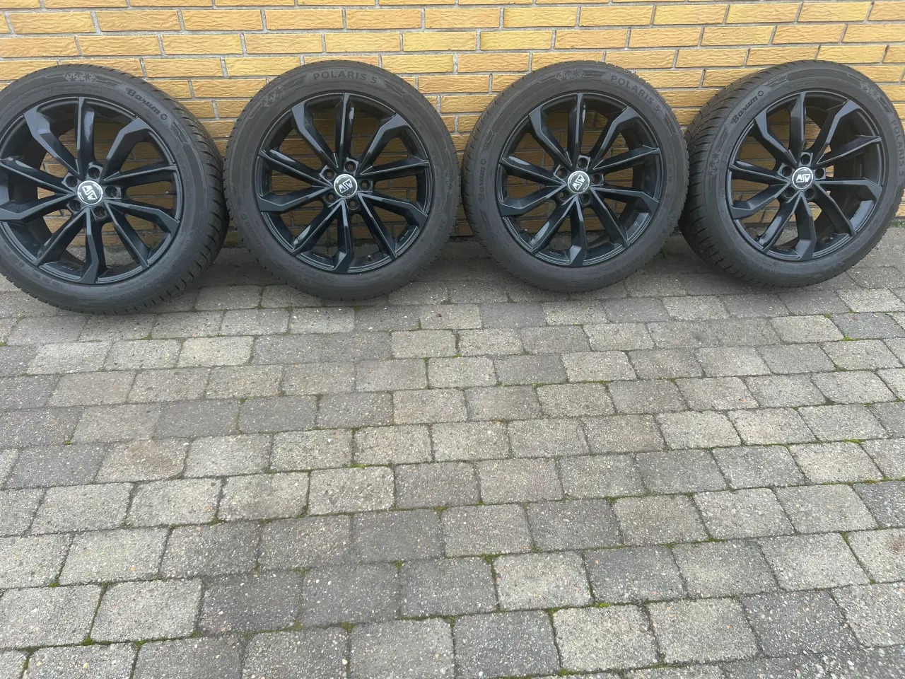 Billede 3 - Qashqai 5x114,3 19" OZ/Msv Alufælge m. Vinterdæk