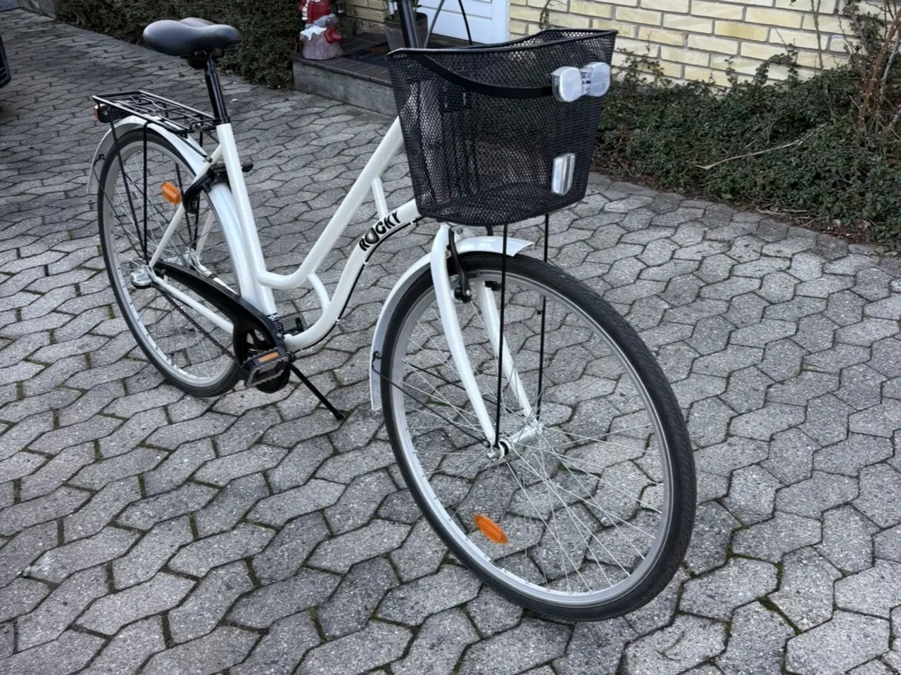 Billede 3 - Damecykel hvid 28”