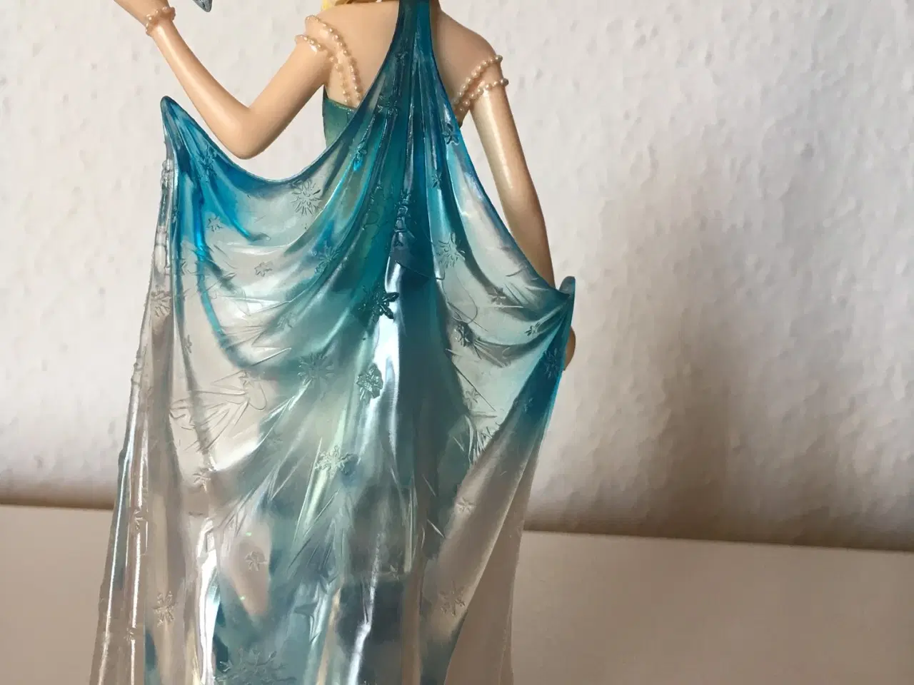 Billede 4 - Smuk Elsa Figur