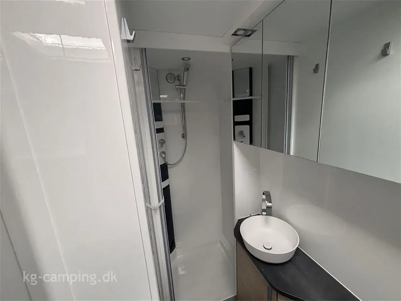 Billede 12 - 2022 - Hobby Optima De Luxe T70 F aut.   Veludstyret autocamper med masser af ekstraudstyr