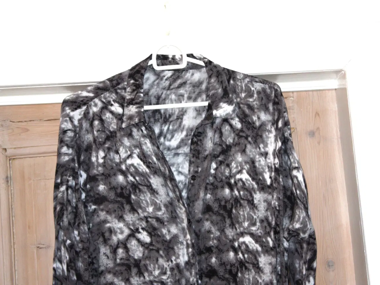 Billede 3 - Blusekjole str. ca 40 hofter 104 cm