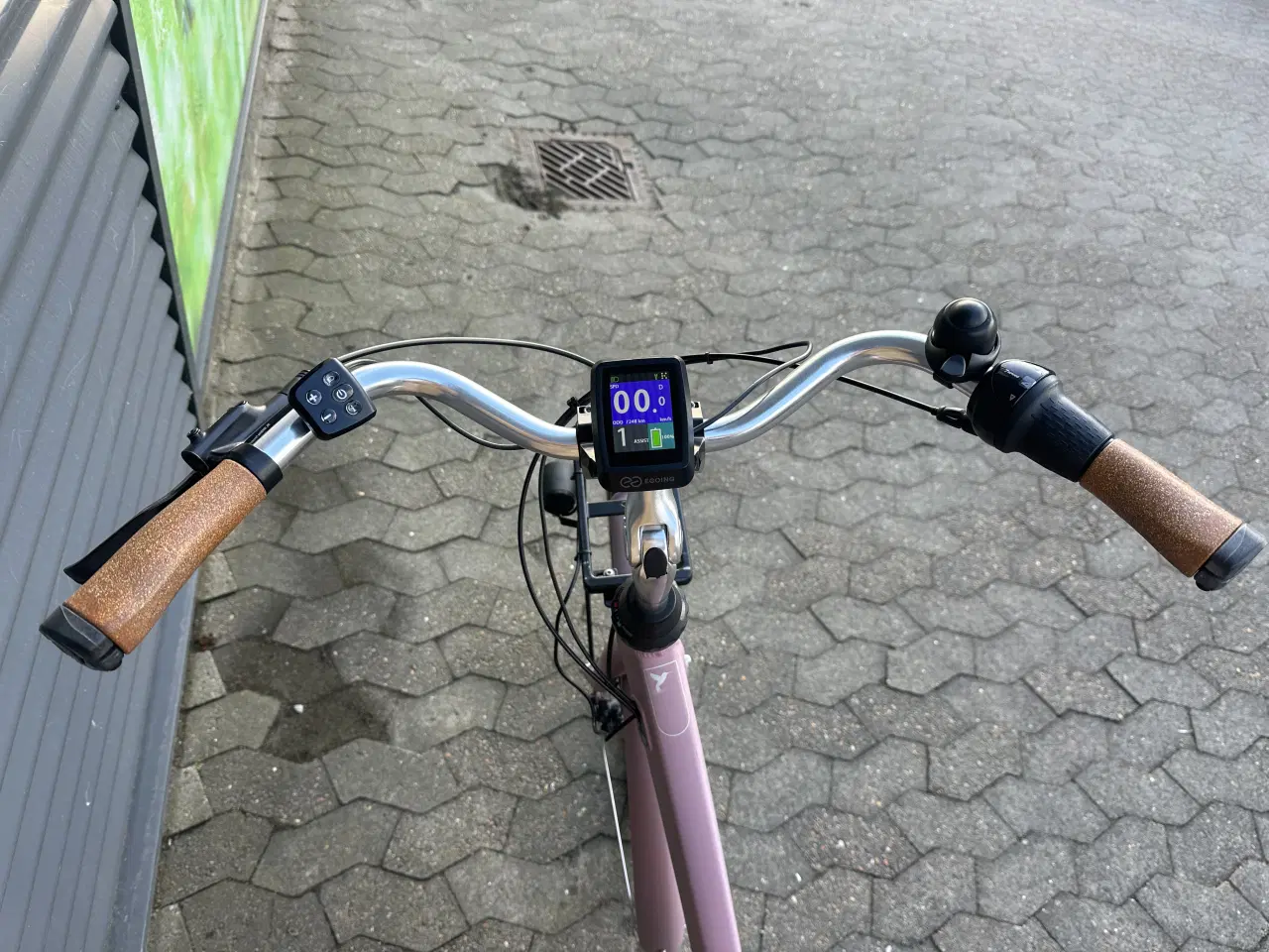 Billede 4 - Rosafarvet elcykel