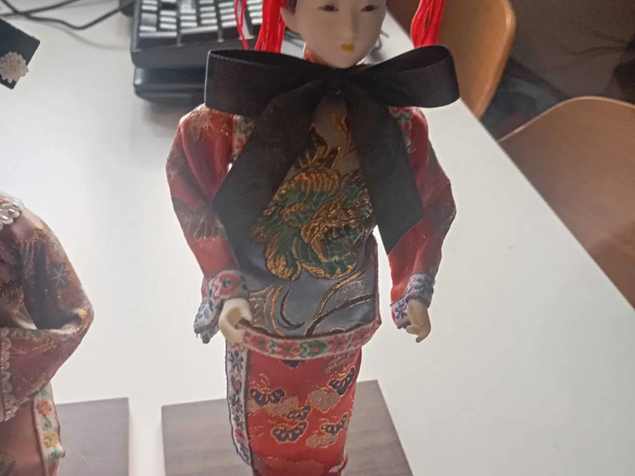 Billede 3 - To Kinesiske Dukker