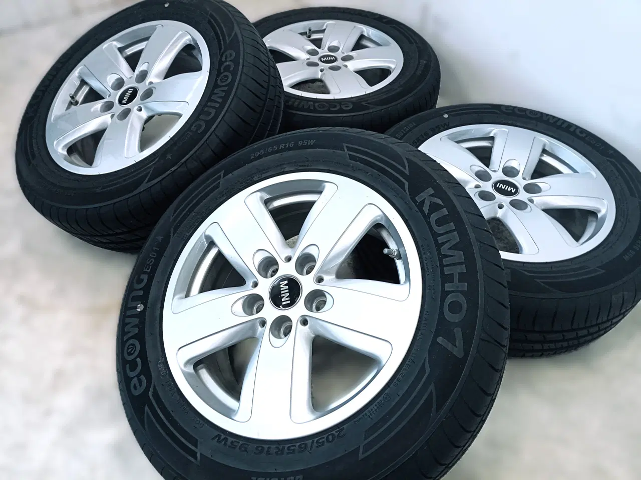 Billede 2 - 5x112 16" ET41 nav 66,6ø MINI sommersæt inkl. TPMS