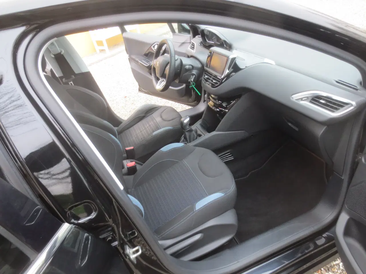 Billede 13 - Meget fin Peugeot 208 1.2 i År 2015.