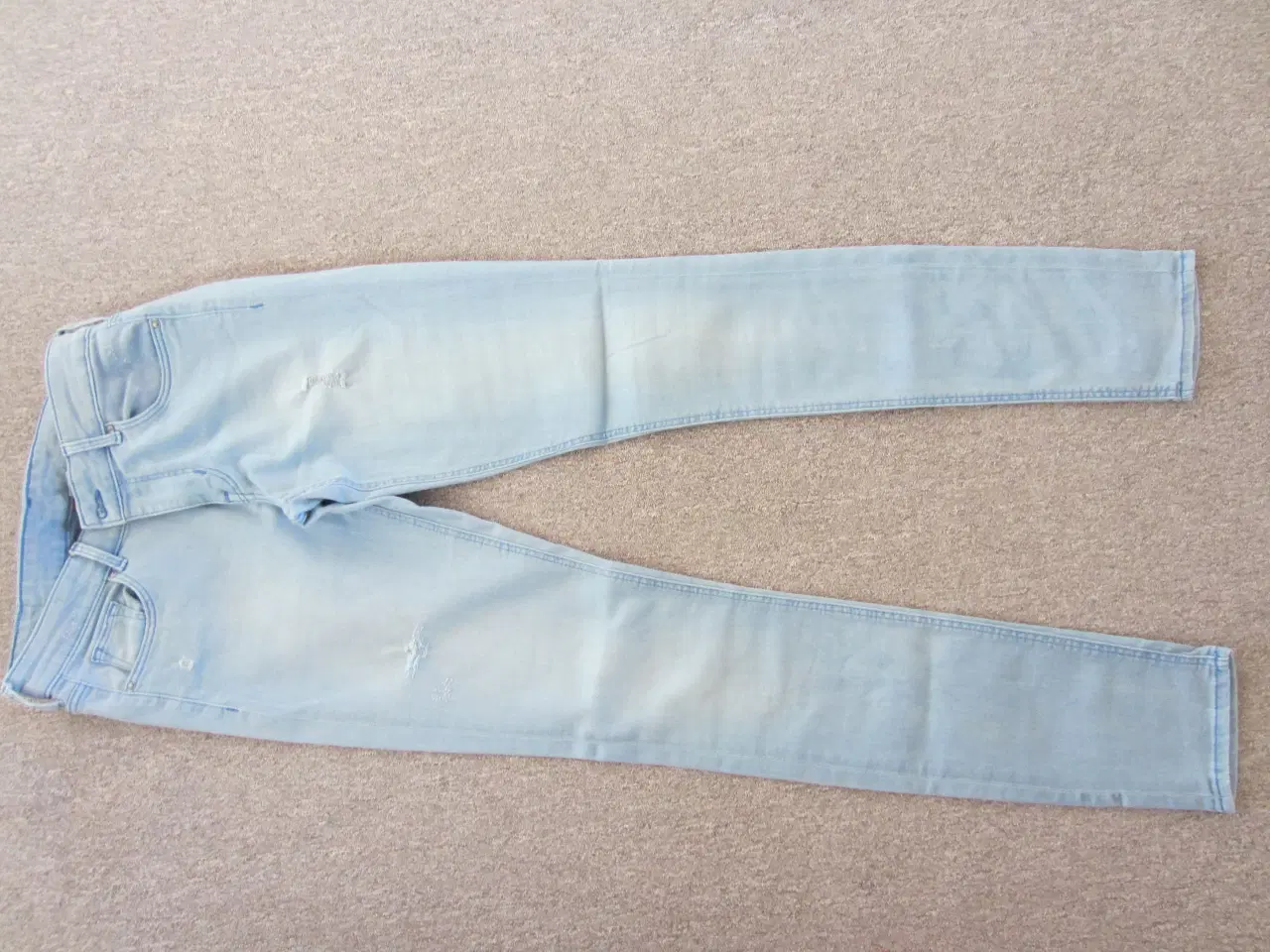 Billede 1 - Lyseblå bukser fra H&M i str. 38
